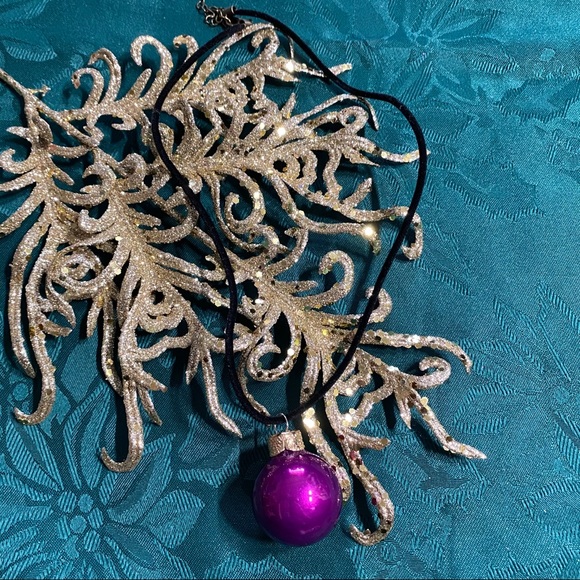 🎄 New Christmas Bulb Earrings & Necklace Set - Picture 6 of 7